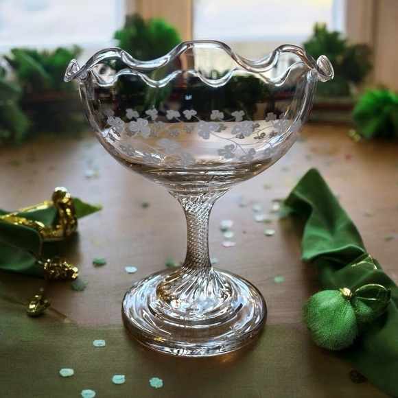 Eamon footed dish, etched with shamrocks, crystal, Ireland, excellent condition - Picture 2 of 6